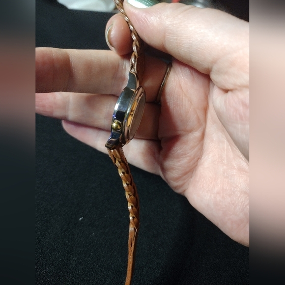 Timex Indiglo Analog Date Indicator Watch - Picture 7 of 12